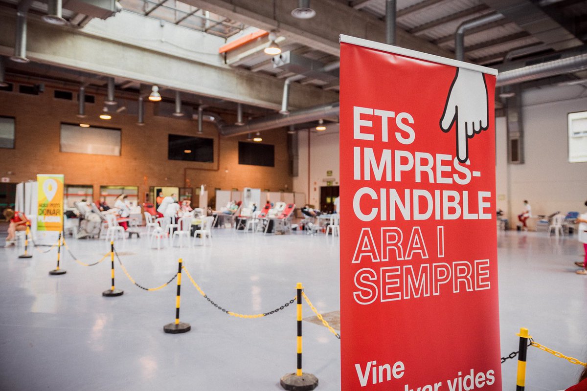 SantaTeclaTGN's tweet photo. 🩸 Durant el dia, fins a les 21 h, es fa la #MSangTgn i Plasma al recinte firal @palautgn, un acte solidari que organitza el Banc de Sang i Teixits amb l’Associació de @donarsang del Tarragonès i el @TGNAjuntament.

📸 https://t.co/GNbm53zrau 
📷 @marccolilla #SantaTecla700 https://t.co/Vvy5AqU19r
