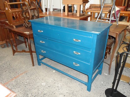 emmausghlin's tweet photo. Voici les nouveaux arrivages en magasin au 17 septembre '22 : https://t.co/kuRF1gVs1H. Les objets présentés peuvent trouver très vite des acquéreurs. 

Vente le mardi de 13h à 16h, le jeudi de 13h à 18h et le 2ème samedi du mois de 10h à 16h. 

Dépôt : mardi et jeudi de 9h à 12h. https://t.co/3EIK13EH7L