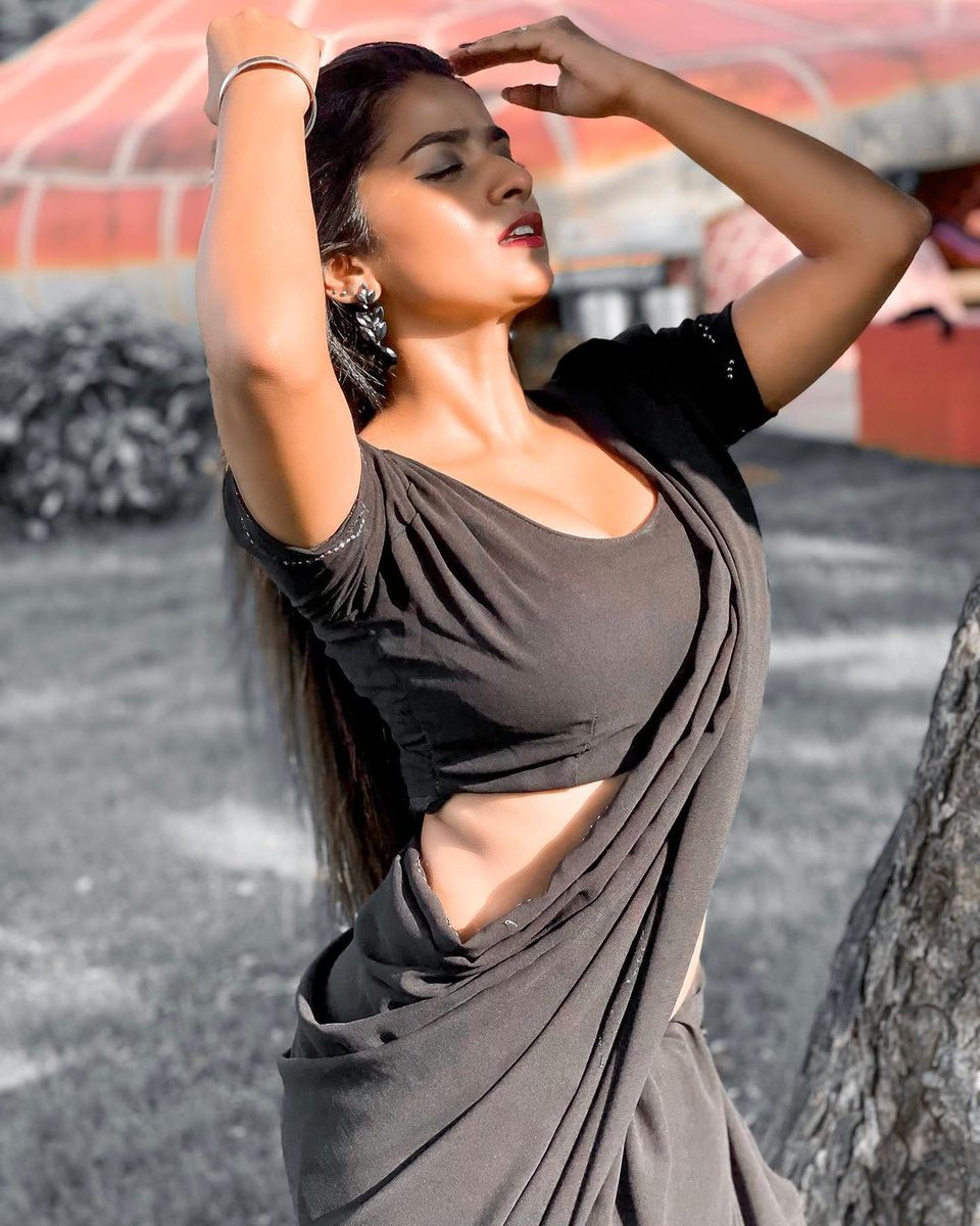 TheSuhuu's tweet photo. Follow :- @TheSuhuu 💥💥💥
.
#Suhuu #tranding #hot #model #bollywood #viral #viralpost https://t.co/gxkZ5clwHj