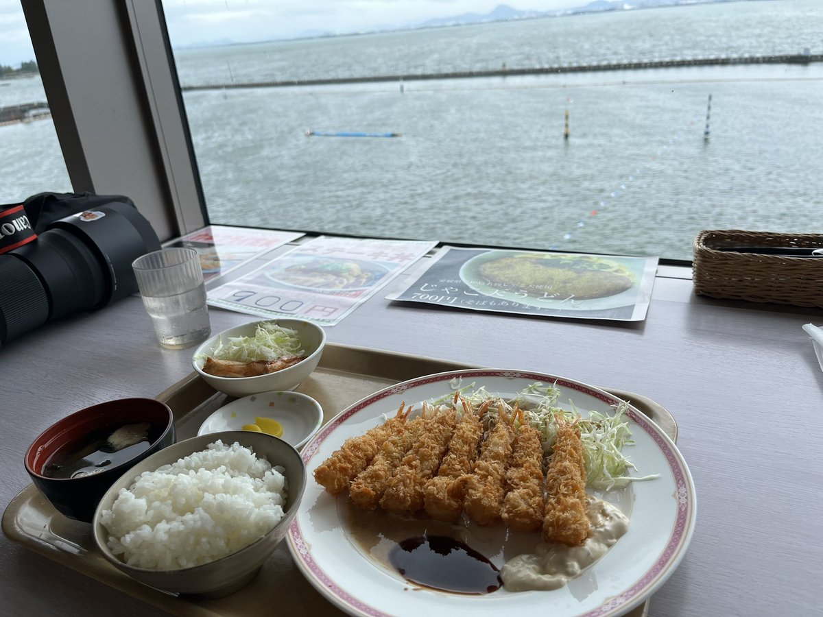 net_winko's tweet photo. 久しぶりのびわこ🚤
気になってたビナちゃん定食🍤
7本はあきるって。。🤫 https://t.co/nmoeleljiG