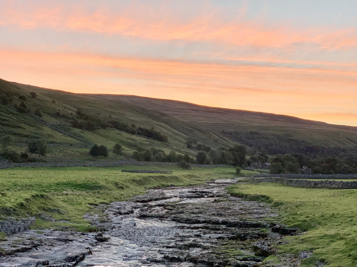 ParkBottom's tweet photo. Ground frost here in Litton 🥶 https://t.co/mftcOYFbhv