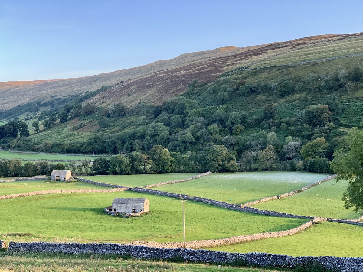 ParkBottom's tweet photo. Ground frost here in Litton 🥶 https://t.co/mftcOYFbhv