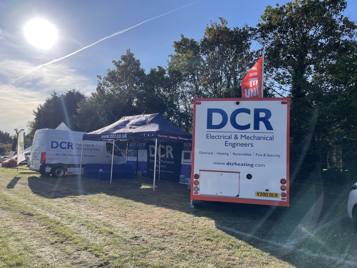 Lewis Morley tweet media