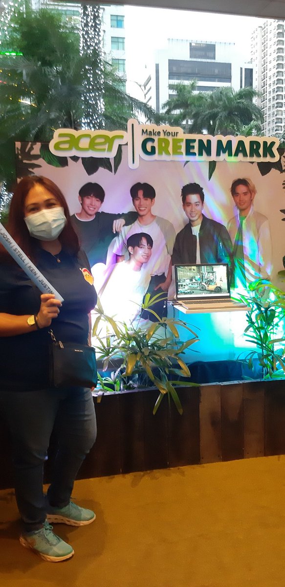 JanaiDMD's tweet photo. Of course clean up drive tayo sa Araneta after #WYATKickoffConcert sabi ni ninang @AcerPhils 
#WYATAcer #MakeYourGreenMark https://t.co/O6Xze6Izl5