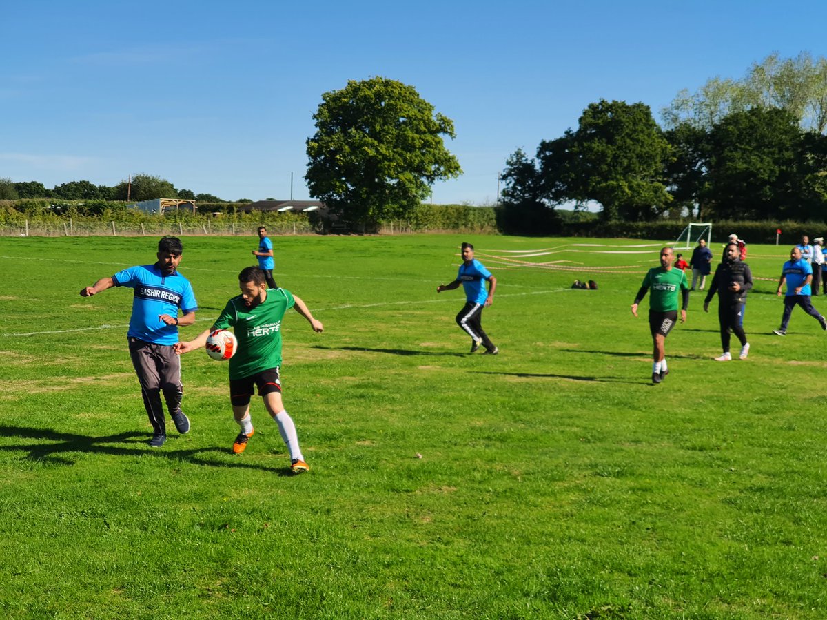 Ansarullah_UK's tweet photo. #MAUK Ahmadiyya Muslim Elders Association UK #MAUKIjtema 2nd day Sports Competitions kicks off with Football at #Ijtema2022 under the bright & hot Sept sun. https://t.co/CBoBDHemiH