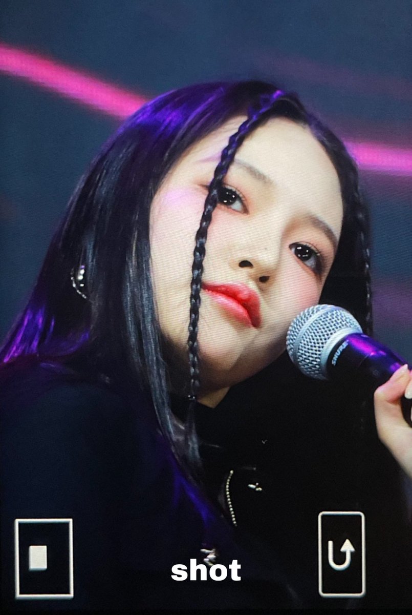 shot_220916's tweet photo. 220916 @mimiirose_YESIM #미미로즈 #mimiirose #서윤주 #윤주 https://t.co/WyOnN8qNSp