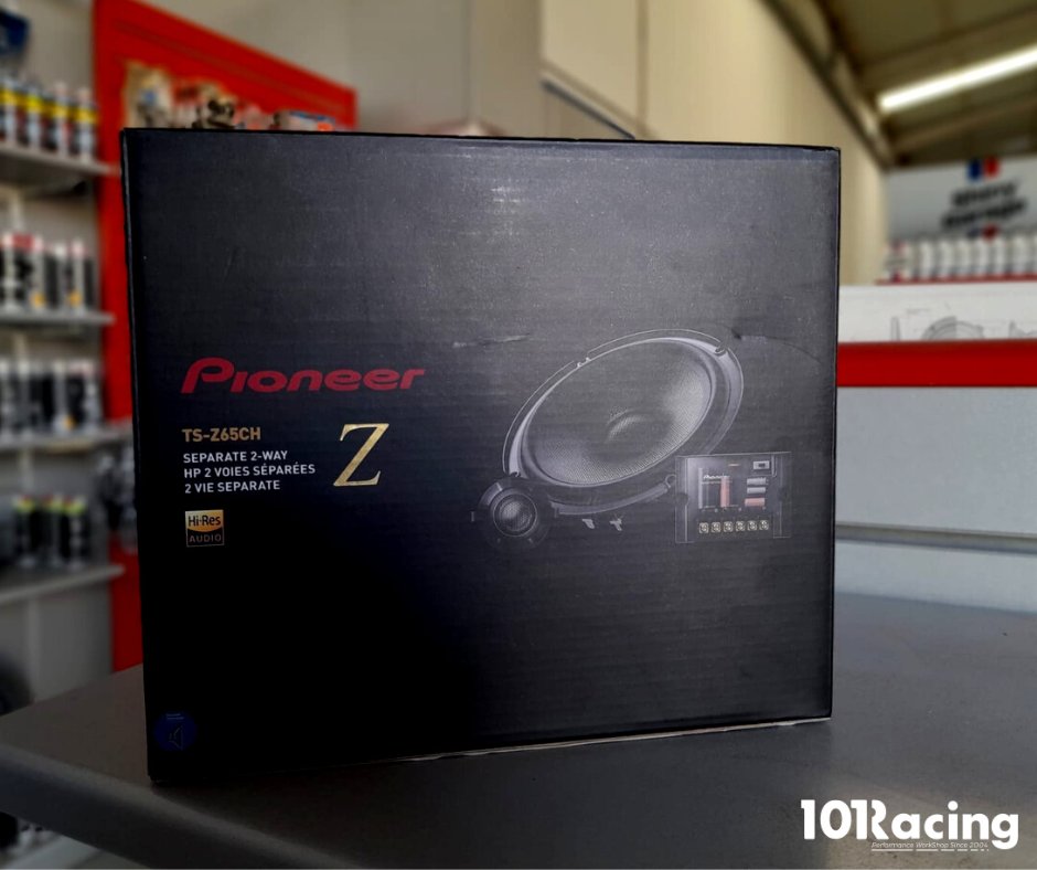 101Racing's tweet photo. 🤩¿Quieres sumergirte en un entorno de sonido suave y envolvente?🤩

Te presentamos la joya de la corona en cuanto a sonido se refiere. Y es que con los altavoces Pioneer TS-Z65CH disfrutarás de un sonido de primera calidad🔝. 

¿Quieres probarlo? 👉 https://t.co/f6hOZWkIqp https://t.co/Kbq52gC9YE