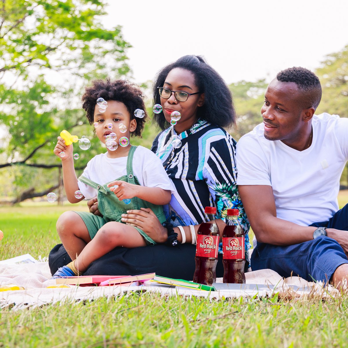 BigTreeBev's tweet photo. Enjoy the sun and cool off with a nice crisp red rock cola.
#BigTreeBeverages #RedRockCola #DrinkDifferent https://t.co/dfAOQwLv3Z