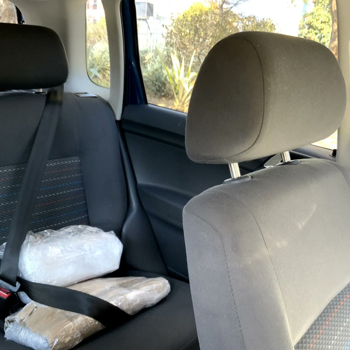 idrivedel's tweet photo. APPLEMAX STORE X IDRIVEDELIVERIES

Order on Applemax online Store or reach them out on all social media platforms.
Worryless!we will deliver to your doorstep.🚀🤝😉

For your day to day deliveries contact:

📞:(+267)73 685 228/(+267)72 584 066
📩:ola@idrivecorporate.com https://t.co/X2m9Ycrd4c