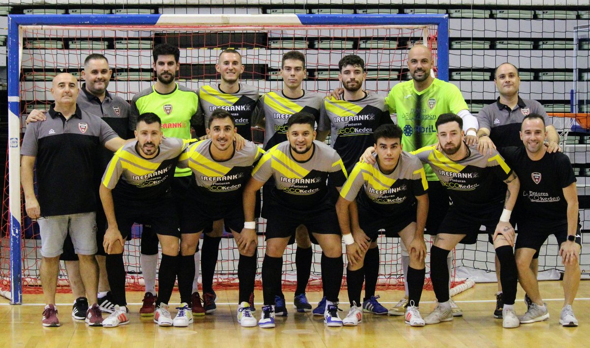 JeronimoTormo's tweet photo. 🙋🏻‍♂️ Día histórico para el fútbol sala masculino de Elche. @FSIrefrank y @FSIndracel debutan en Segunda B y Tercera División. Mucha suerte en la pelea por vuestros objetivos y mucha suerte a sus entrenadores @PituElche y @RaulManjon. ¡Temporada vibrante e ilusionante! https://t.co/5yjJj9iSXd