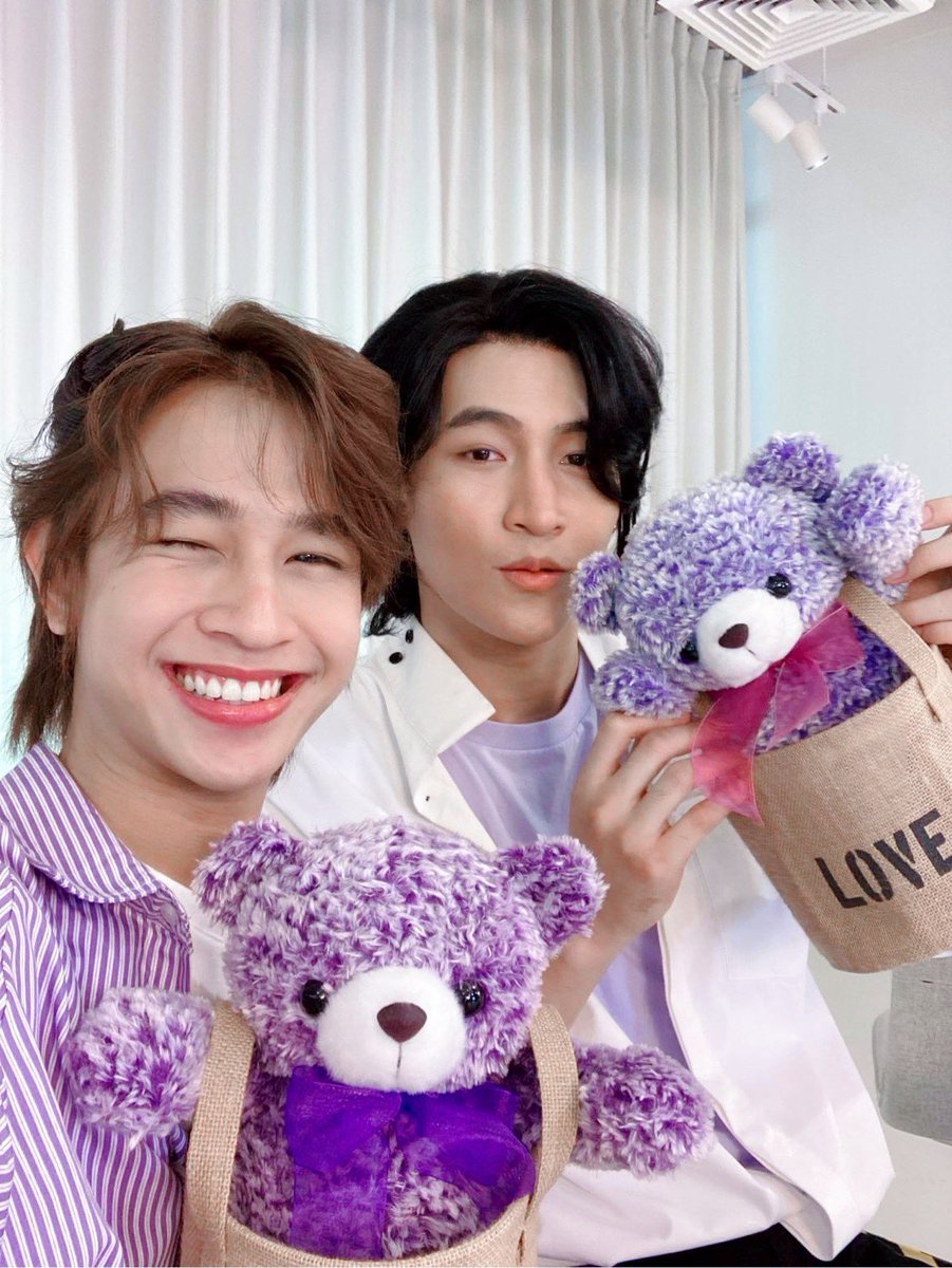 Rak_Na_OhmFluke's tweet photo. 50 tweets completed~
#OFbyOF 💙
#OhmFluke #โอห์มฟลุ้ค
#fluke_natouch #OhmThitiwat
#เจ้าแก้มก้อน #โอห์มไง https://t.co/WdKh92OgQP