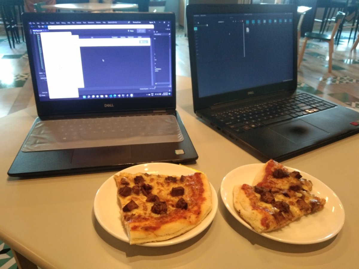 iamyasinshah's tweet photo. Enjoying @hackmum #dotnetMAUImum22 #MicrosoftMumbai https://t.co/HgEe4tfViw