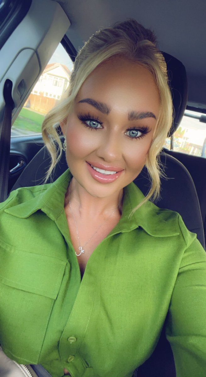 CharlyKavanaghx's tweet photo. 💚🥂✨ https://t.co/quFISG9us8