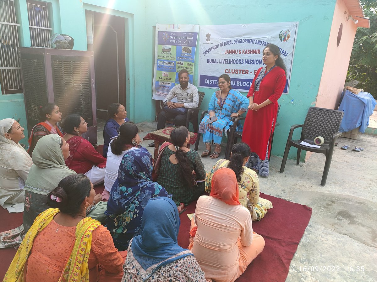 DigitalJkgb's tweet photo. Financial Inclusion and insurance  department under the guidance of Sh. Sanjay Gupta Chairman, J&amp;K Grameen Bank in collaboration with NABARD organized Village Level Programmes under Branch Office Mahanpur, Marta Nagrota, Bhoond, Duggan &amp; Brij Nagar for people of targeted groups https://t.co/Vzav69Zf3c