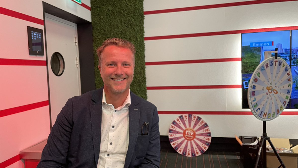 MargrietBenak's tweet photo. #cassata op @RTVDrenthe gaat los met leuke gasten ; @DeNieuweKolk @HannekeBrug @StaalC en @BertMoormann en @FehseMakelaardy https://t.co/PLsKatb3Nr