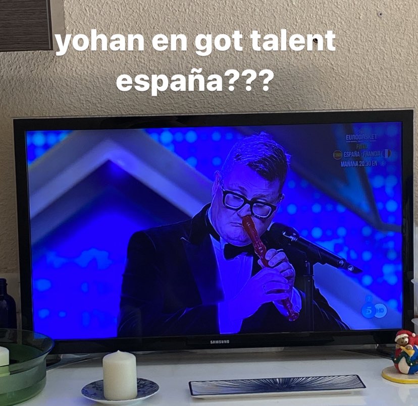 onIyxone's tweet photo. yohan??? https://t.co/gsXQUZC92A