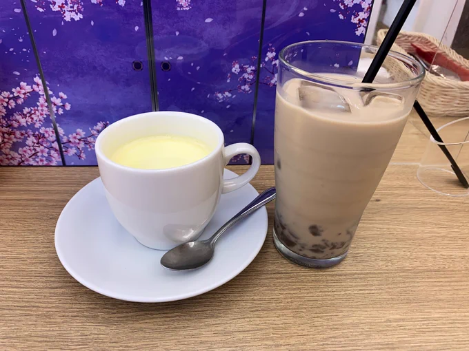 あがつまの誕生日を祝ってました!!美味しかった!!ひよって飾るもな少なかったのでもうちょっと持ってけばよかった!当ててくれた母に感謝 