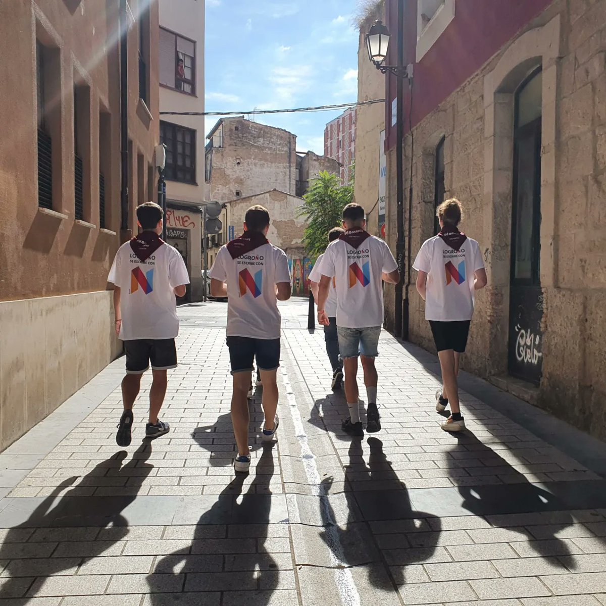 Bosonit's tweet photo. 🥳 ¡Se avecina planazo!
🚀Ilusión y ganas. Así afrontamos el día con la celebración de un evento muy especial en el solar donde se construirá nuestra futura sede.
Este San Mateo… Logroño se escribe con N. ¡Arrancamos!
#LogroñoSeEscribeConN #TeamNWorld https://t.co/qrlMoG9gzw