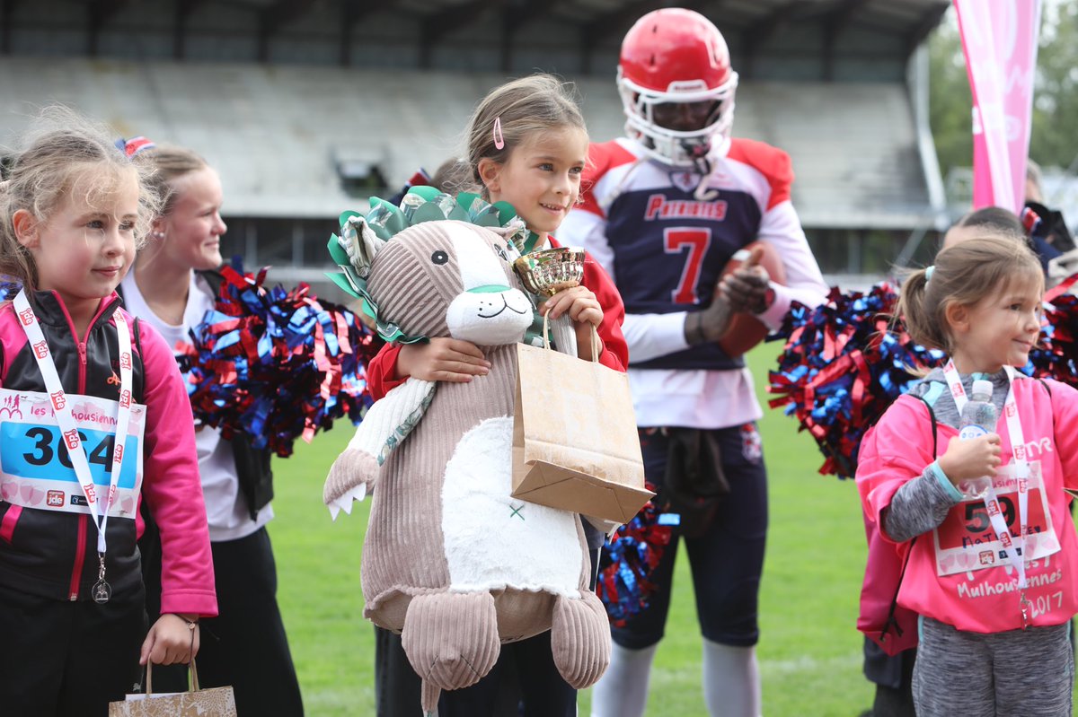 Plus de 500 garçons et filles, âgés de 4 à 15 ans, courent cette après-midi dans le cadre de la 9ème édition des <a href="/mulhousiennes/">Les Mulhousiennes</a> ,au stade de l’Ill.