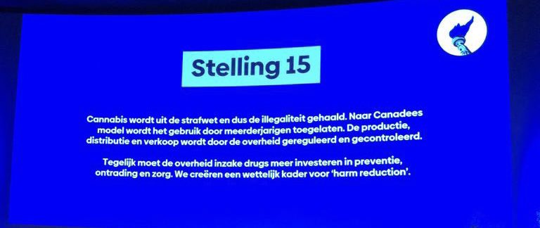 dejongliberalen's tweet photo. Binnengehaald op het congres: na een jarenlange strijd van @jongvld wil nu ook @openvld cannabis uit de strafwet. 

Eindelijk. De wetenschap weet het al lang: bevordert niet enkel vrijheid, maar ook de volksgezondheid en is een aderlating voor de criminaliteit. De weg vooruit. 👊 https://t.co/G92zfFbX9A