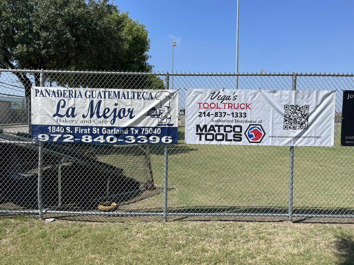 GHS_OwlBaseball's tweet image. Thank you to our sponsors. Give them a call if you need anything.  @smithspotbbq @EtiquetteDon @PanLaMejor        matcotools.com/aaronmvega/ cuellarplumbing.com