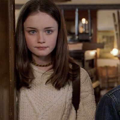 Happy birthday alexis bledel aka rory     wish you all the best!! 