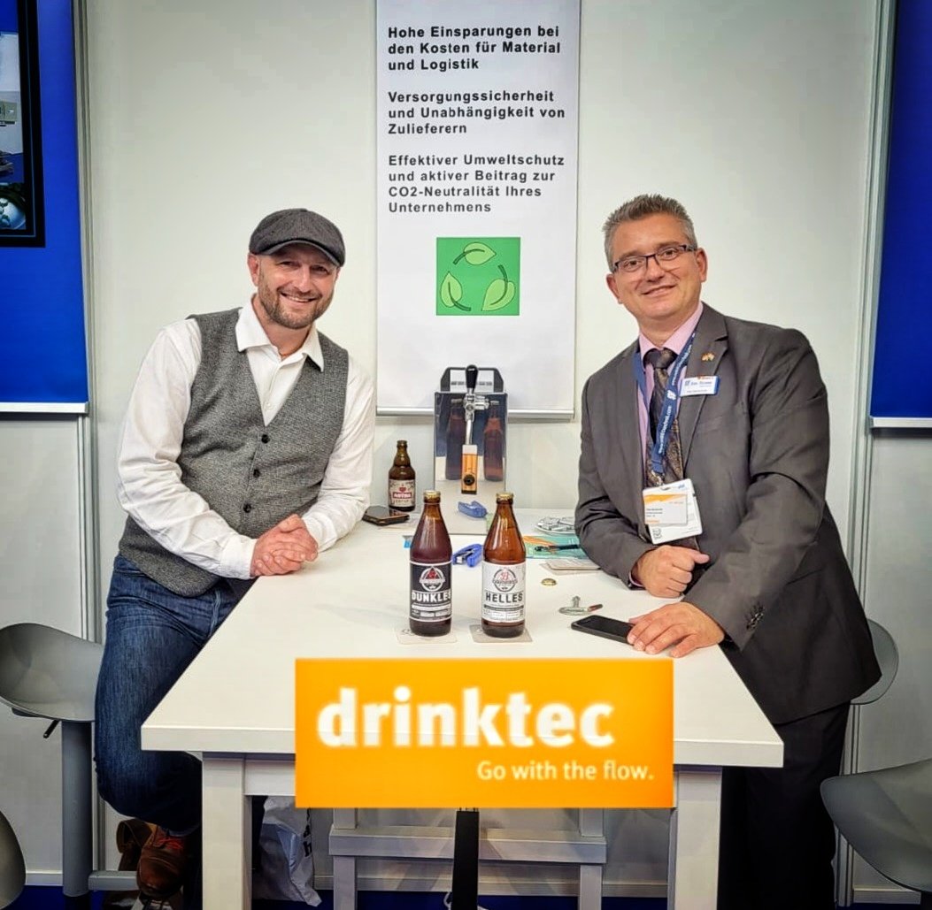 BottroperBier's tweet photo. Braumeister Arthur und Peter, unser technischer Leiter, waren in München bei der Messe @drinktec. Viele interessante Eindrücke aus der weiten Welt der Bier haben sie gewonnen und bringen sie nach Bottrop. ...und heute heißt es dann: „O‘zapft is! https://t.co/d18na5gBzP