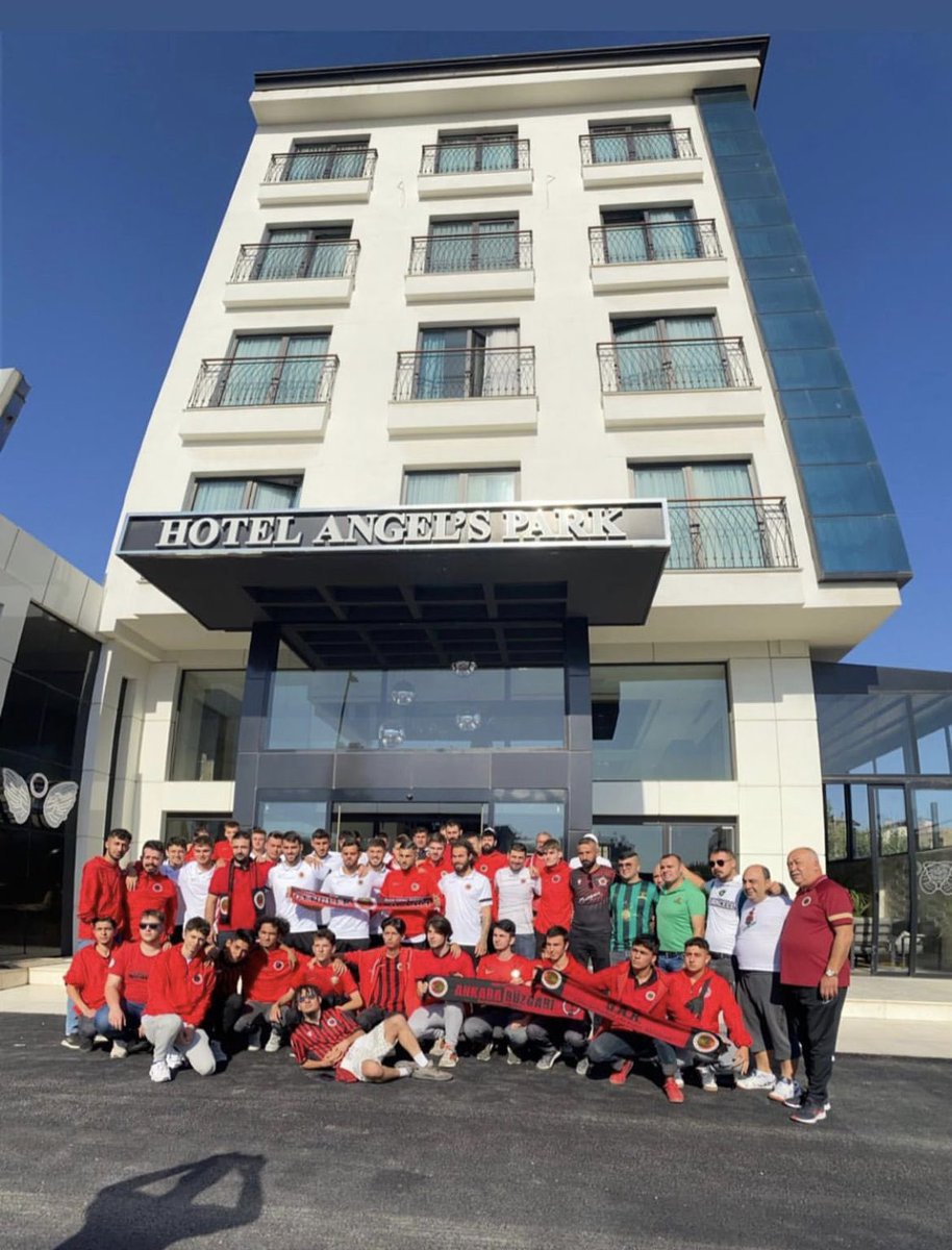 GOKSELGB1923's tweet photo. Gençlerbirliği’nin kaldığı otel.Yazıklar olsun size. Bu takım cumhuriyetle yaşıt takım. Her zaman şehrin en iyi otellerinde konakladılar.
Yönetici geçinenler 2-3 bin tl destek olsun diye veremediniz? Biz bu hale getirenler
@niyaziakdas_GB
@TalipCankiri
@kirmizikara
#UTANSIN https://t.co/xOABijbWPp