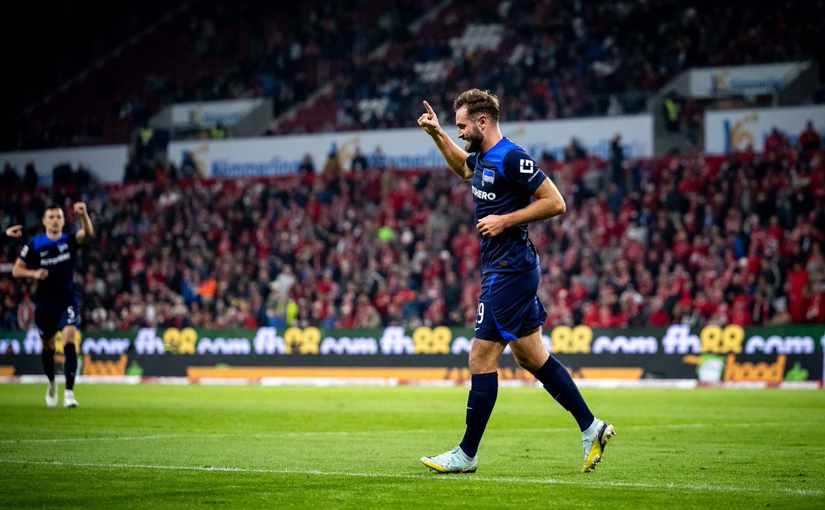 Lucas Tousart tweet media