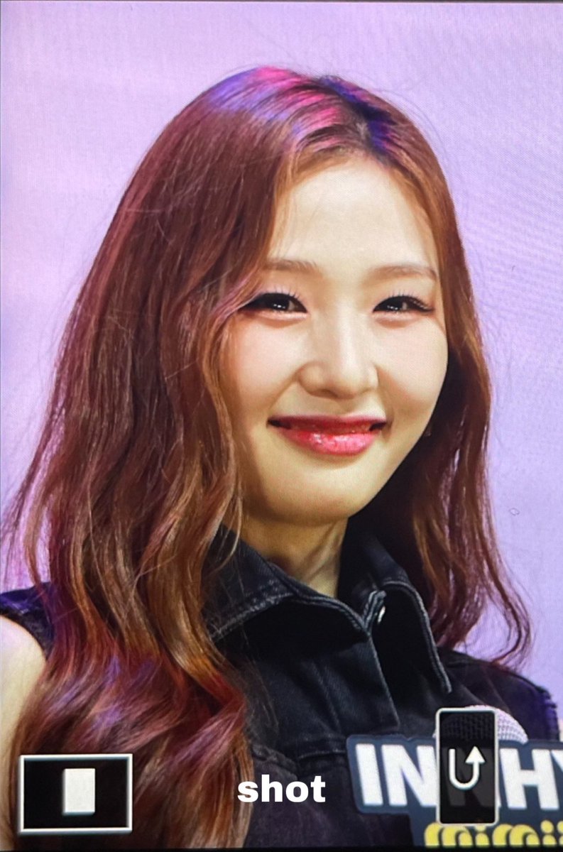 shot_220916's tweet photo. 220916 @mimiirose_YESIM #미미로즈 #mimiirose #인효리 #효리 https://t.co/WndVQ2sFhp