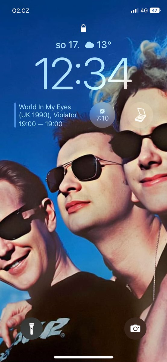 DoMunug's tweet photo. Tweet your Lock Screen!

#LockScreenChallenge https://t.co/2zqmAHj9IA