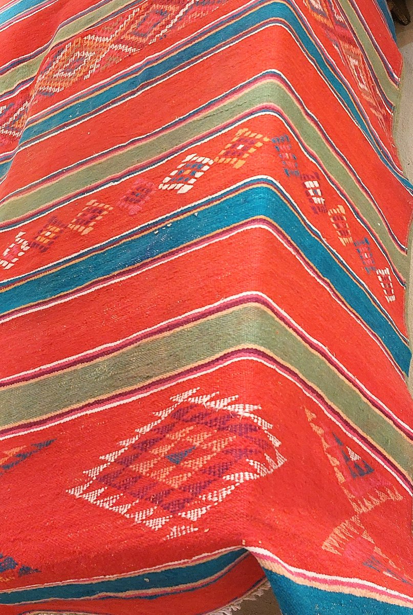 eversleybarn's tweet photo. #vintagerugs #Kilims #rugsforsale #interiors #rugs #judismithantiques #eversleybarnantiques https://t.co/4qIeBwn512