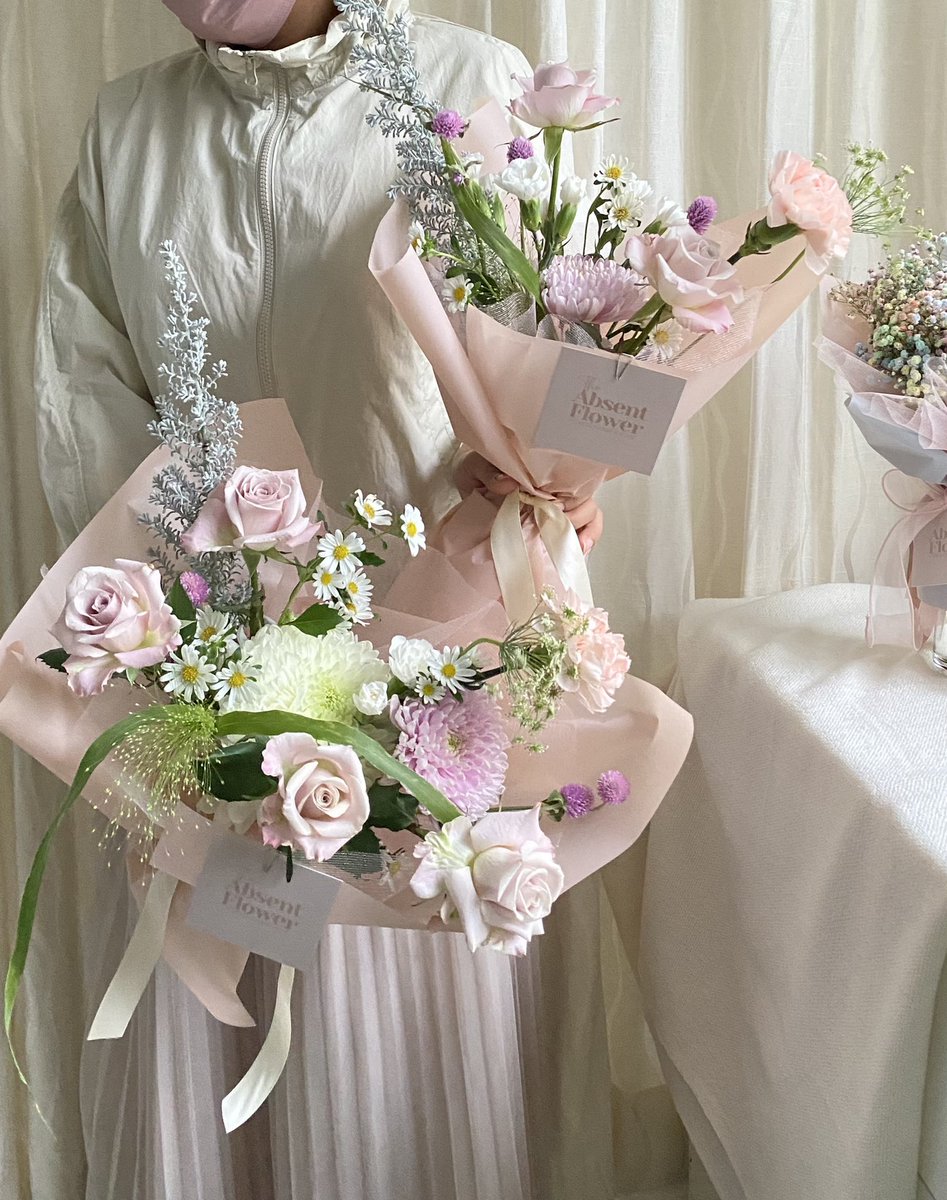 TheAbsentFlower's tweet photo. Look what we have for this week! Suitable for any occassion for as low as RM95! DM us now 🤍 

Free delivery for Bukit Jelutong area #SupportSmallBusinesses #bukitjelutong #florist https://t.co/kl2PSRKGTI
