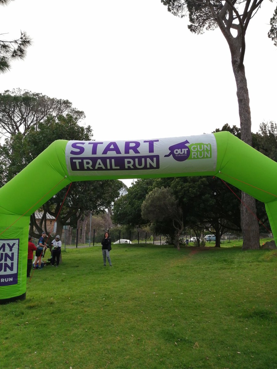 _CrystalAugust's tweet image. ** I am not the lay in and cuddle type 😂 The mountains were calling! ⛰️ ** #ChicksWhoTrail #Trailrunners #GunRun #RunningWithTumiSole