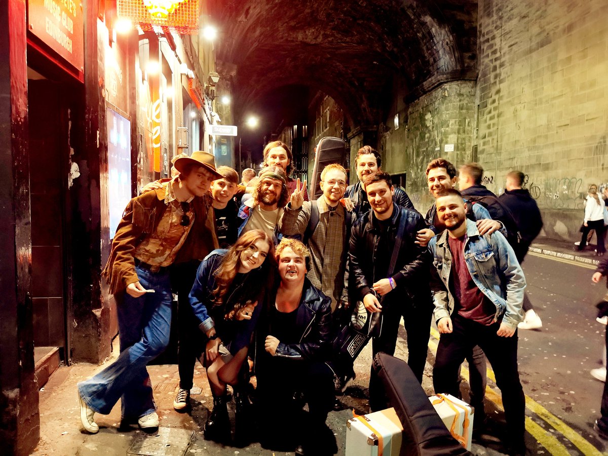 Dovv (@dovv_music) on Twitter photo Class night on Thursday supporting <a href="/theheavynorth/">The Heavy North</a> with <a href="/jupiter_strange/">Jupiter Strange</a> at <a href="/sneakypetesclub/">Sneaky Pete's</a>!!
Great bunch of people, let's do it again soon ❤️🔥
Cheers to <a href="/danpotter31/">Dan Potter</a>
For making it happen ✌️❤️
All the love,
Dovv Class night on Thursday supporting <a href="/theheavynorth/">The Heavy North</a> with <a href="/jupiter_strange/">Jupiter Strange</a> at <a href="/sneakypetesclub/">Sneaky Pete's</a>!!
Great bunch of people, let's do it again soon ❤️🔥
Cheers to <a href="/danpotter31/">Dan Potter</a>
For making it happen ✌️❤️
All the love,
Dovv
