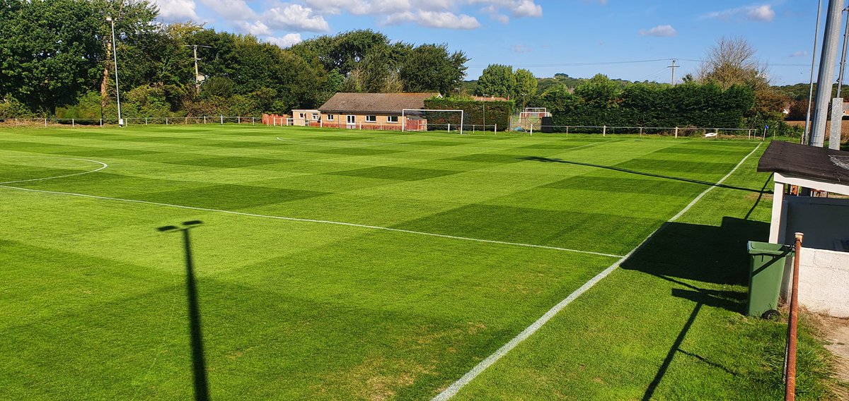 dthurman32's tweet photo. Today's offering of lower league pitch porn 😀 reserves are at home to East Cowes Sports 2pm ko https://t.co/zf3fYV2ymH