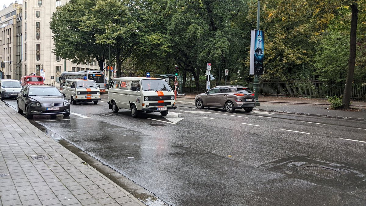 Exceptionally cool emergency response vehicle convoy in Brussels.