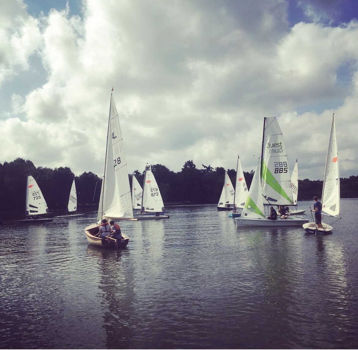 BartsBash's tweet photo. Great to see so many mariners coming together at for Bart's Bash! 17 boats took to the water and participated in our worldwide event, all whilst raising funds for the Andrew Simpson Foundation.
#bartsbash #sailonbart https://t.co/2SEwq8KPQX