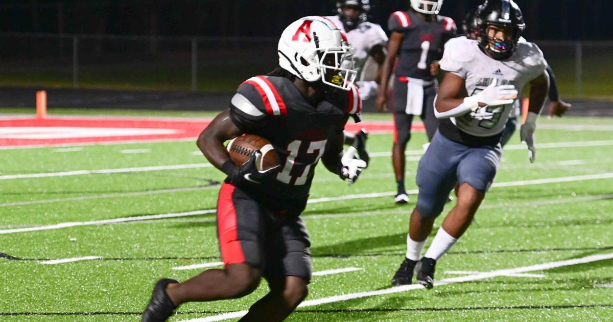 GDPsports's tweet photo. Archer holds off Shiloh as Dante Williams earns first career win @AHSTigersSports @ArcherTigersFB #GwinnettFB  https://t.co/lfEr1x9QGV https://t.co/FMkE1hq7du