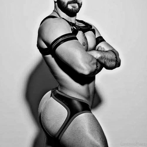 ༉‧₊˚✧

loving this attire~