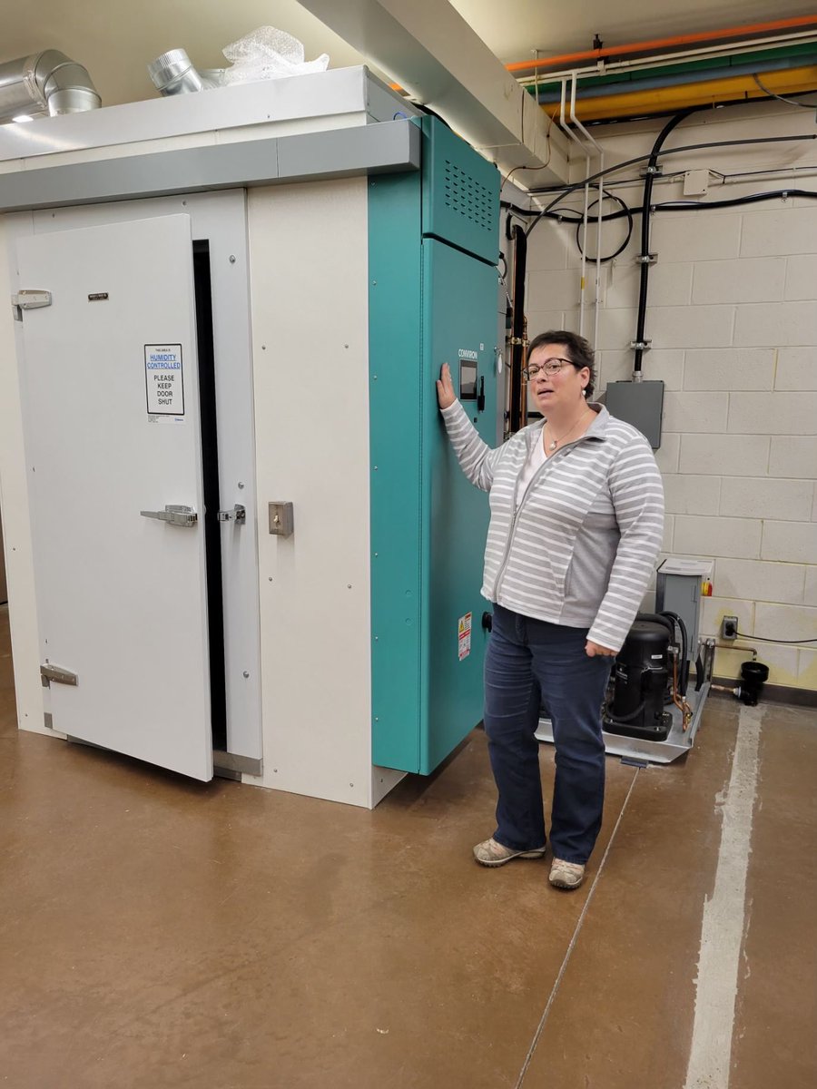 Epitetj's tweet photo. #SeedsandStories #IndigenousSeedCollectionProgram #SeedsForOurFuture #IndigenousSeedCollection Donnie was at the Alberta Tree Improvement and Seed Center yesterday! https://t.co/u7XVzvzobc