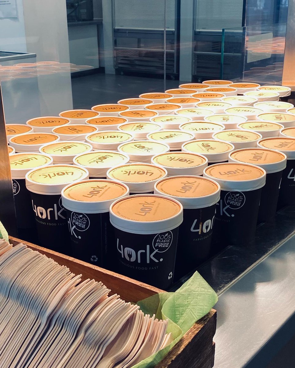 CMUCatering's tweet photo. Welcome hot lunch today in the CSM Atrium for international students arriving onto the Llandaff campus #halal #Veganfood #plasticfree #grabandgomeals @CMetInt https://t.co/IusOaqd6WG