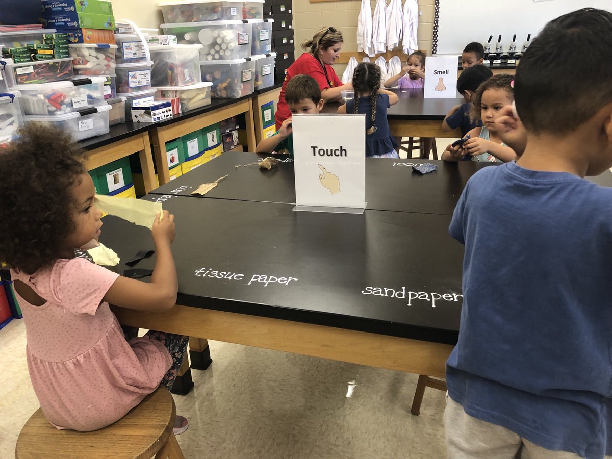 Our Pre-K Pelicans had so much fun learning all about our 5 Senses this week👀👂👃👅👏⁦<a href="/PoincianaCCPS/">Poinciana Elementary</a>⁩ ⁦@PESMathScience⁩ ⁦<a href="/CCPS_PRE_K/">Collier County Public Schools PRE-K Programs</a>⁩