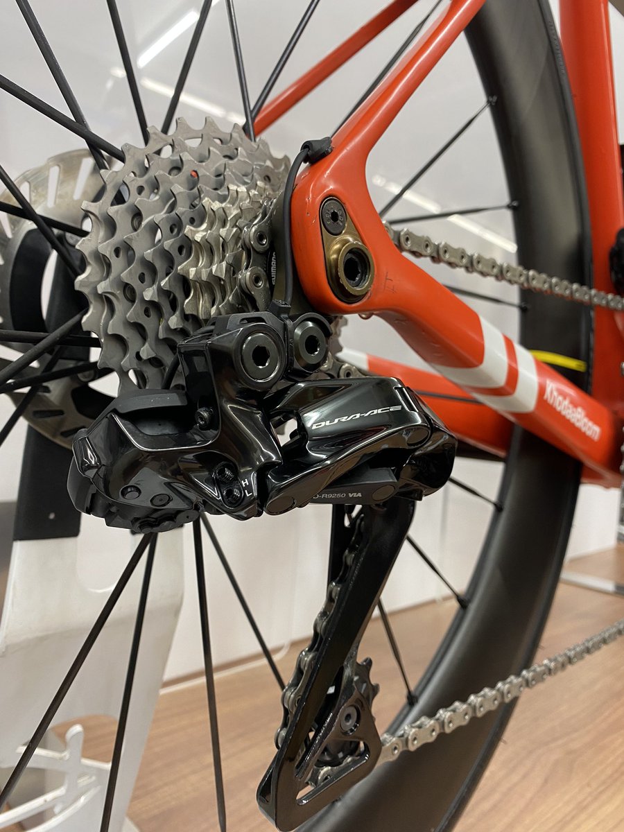 lansanteam's tweet photo. 明日のレース頑張るゾイ
#コーダーブルーム
#KhodaaBloom
#pandpcomponents
#ホダカファクトリーレーシング
#DURAACE
#Di2
#MAVIC
#走りが軽いマヴィック
#pioneeringinstinct
#maviccycling
#mavicwheels
#vesrah
#power2max
#ロードバイク
#ロードレース https://t.co/hu0SAuWbLA