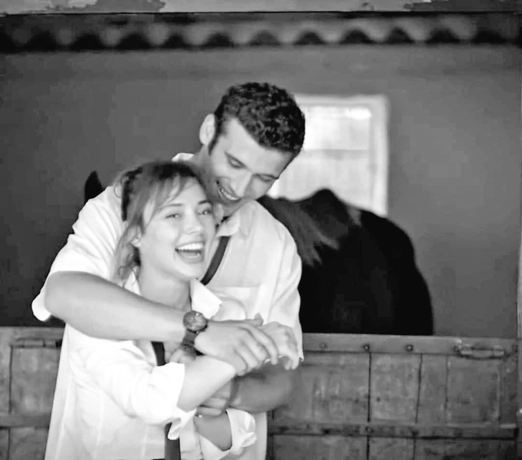 Il mio tesoro🤡🤡🤡
Duy Beni🤡🖤
#RabCan
#DuyBeni #OzMel #ekkan #RabiaSoytürk #CanerTopçu #BurakCaan #SumeyyeAydogan #duybeni #diziduybeni #UtkuCoşkun #StarTv <a href="/diziduybeni/">Duy Beni</a> <a href="/canrtpcu/">Caner Topçu</a> <a href="/rsoyyturk/">Rabia Soytürk</a>  <a href="/Annayok76/">Anna</a> <a href="/Jespika07/">Jessica</a> <a href="/Paolasavy/">Paola</a> <a href="/lallayaya1/">LAURA</a>