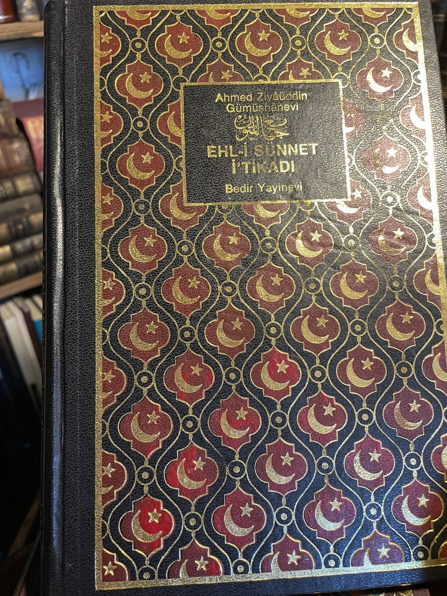 osmanlicasahaf's tweet photo. Zevk-i selim sahibi bir zât varsa işin başında işte böyle güzel ciltler çıkıyor ortaya…M. Şevket Eygi’ye rahmetle…
#kitap #ciltsanatı #mehmetşevketeygi #zevkiselim https://t.co/4Xzuqku0Eg