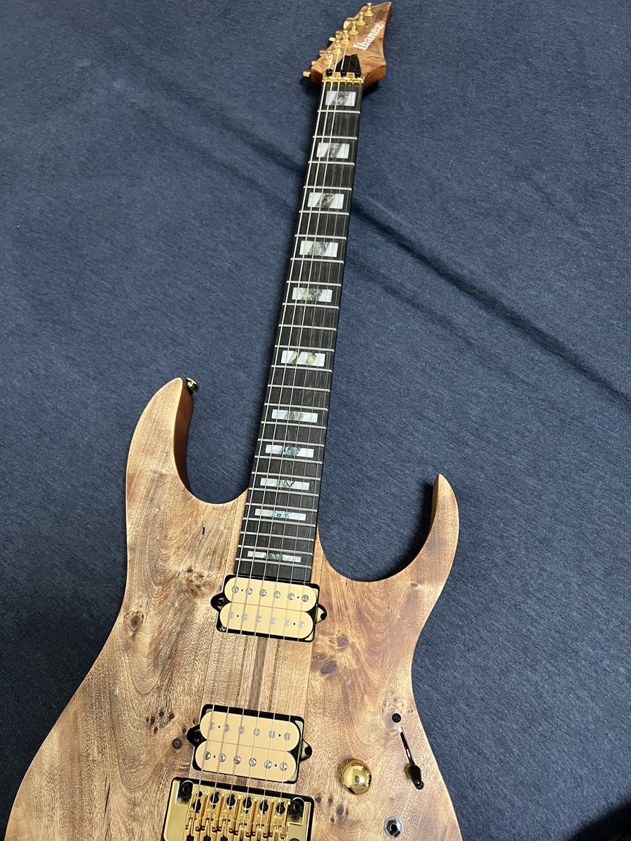 __r9_2's tweet photo. my new gear…
Ibanez Premium RGT1220PB-ABS

誕生日祝いに買いました✌️
ほんとにカッコよくてニヤニヤ止まらん！！ https://t.co/wyY3P70SjR