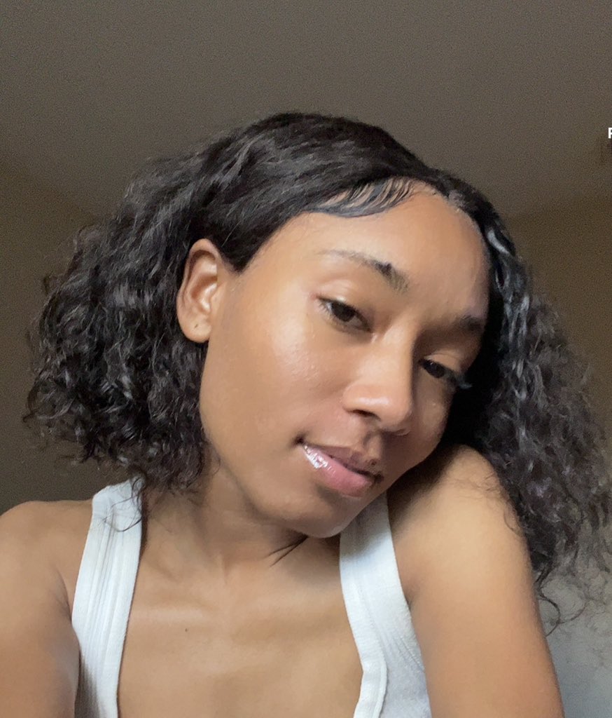 SheBlessed_'s tweet photo. Having access to me is a precious privilege 🦋 https://t.co/Tdd3i6o7fG