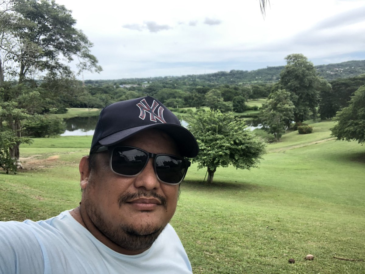 boryssierra's tweet photo. Hay quienes ven la naturaleza como algo ridículo y deforme y aun hay otros que ni siquiera la ven. Pero a los ojos del hombre con imaginación, la naturaleza es la imaginación misma. https://t.co/aPItW5PRrT