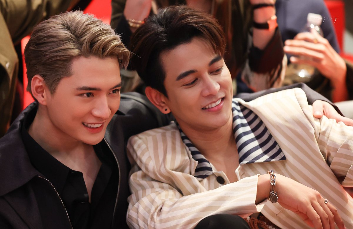 everyday__youu's tweet photo. วันนี้อีก 1 รอบ เต็มที่ไปเรยนะคร้าบ ชายเล็ก ชายสี่ 💕

#ลิขิตรักชิงบัลลังก์
#KristPerawat
#gunnapat23 https://t.co/3KogYyc1ek